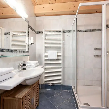 Austria - Natural Lifestyle Auf Der Piste 3*