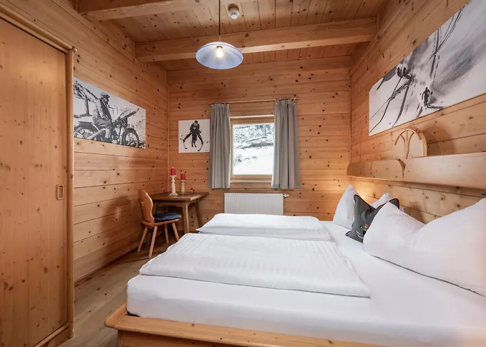 アパートホテル Austria - Natural Lifestyle Auf Der Piste オーバータウエルン