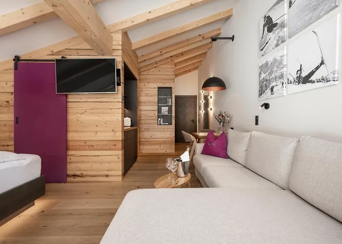 アパートホテル Austria - Natural Lifestyle Auf Der Piste オーバータウエルン