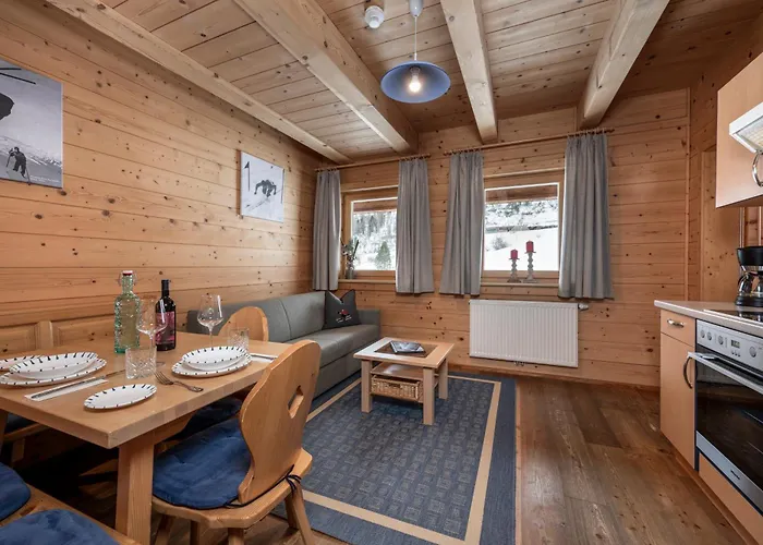 アパートホテル Austria - Natural Lifestyle Auf Der Piste オーバータウエルン