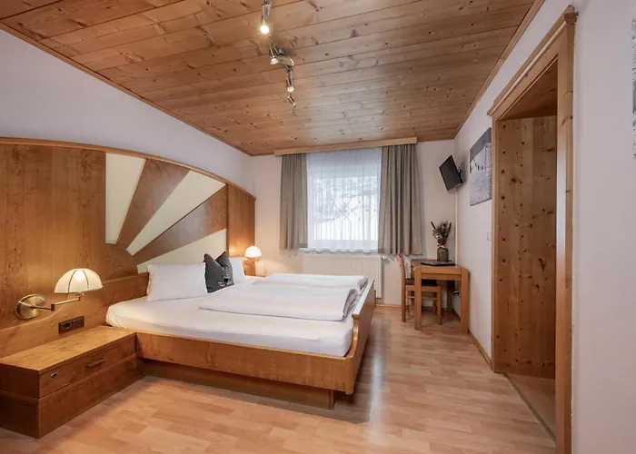 Austria - Natural Lifestyle Auf Der Piste アパートホテル オーバータウエルン