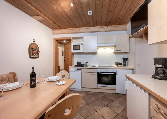 Austria - Natural Lifestyle Auf Der Piste アパートホテル 3*